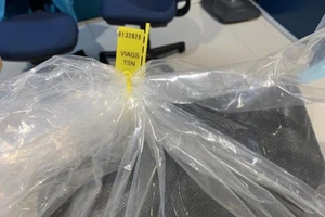 Trả lại hơn 6 tỉ đồng cho khách đi máy bay bỏ quên