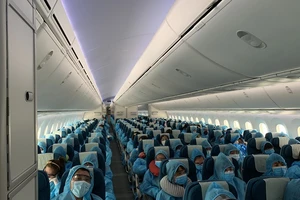 Bịa các chuyến bay đưa công dân Việt Nam về nước để bán vé