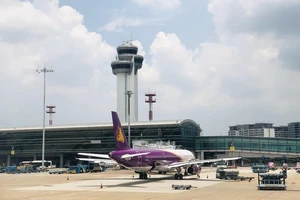 Hoàn thành bay kiểm tra, hiệu chuẩn đường băng ở Tân Sơn Nhất