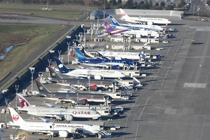 Cảnh báo tội phạm 'dòm ngó' sân bay vận chuyển vaccine 