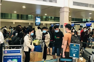 Hỏa tốc yêu cầu các hãng bay đổi vé, hoàn vé cho khách