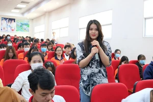 CEO Tiki chỉ 'mánh' cho sinh viên làm giàu từ online