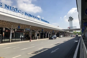 Hỏa tốc: Tạm ngưng nhập cảnh tại sân bay Tân Sơn Nhất
