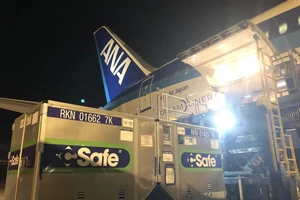 400.000 liều vaccine Nhật Bản viện trợ đã về TP.HCM