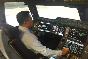 TP.HCM cho phép Trung tâm huấn luyện bay trên buồng lái mô phỏng hoạt động