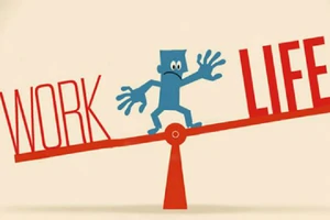 Phụ huynh kiệt sức vì công việc và gia đình thời dịch COVID-19