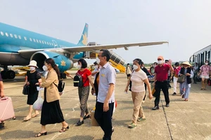 Nhiều đường bay 'cháy vé' dịp lễ 30-4