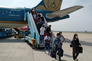 Điều hành an toàn hơn 13.650 chuyến bay dịp tết