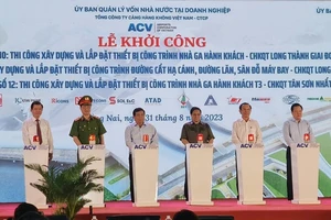 Thủ tướng: Đưa Việt Nam trở thành trung tâm vận chuyển lớn