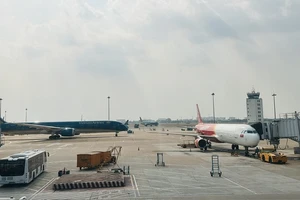 Thiếu máy bay, nhiều chặng bay khan vé, giá cao