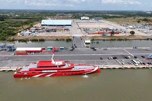 Ngoài vé tàu cao tốc TP.HCM - Côn Đảo, người dân còn trả thêm loại phí nào?