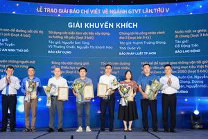 Pháp Luật TP.HCM đoạt 1 giải báo chí viết về ngành giao thông vận tải
