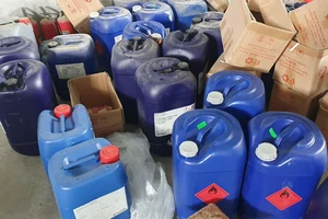 Giám đốc công ty làm giả nước rửa chén thoát tội hình sự, bị xử phạt 180 triệu đồng