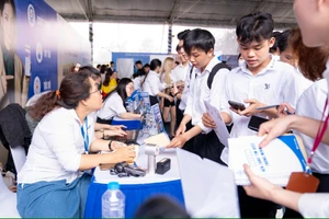 Đầu tư công khơi thông, doanh nghiệp tuyển nhiều lao động trong ngành xây dựng 