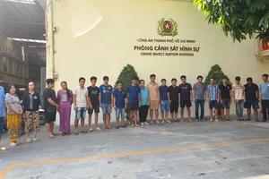 24 người 'phù phép' xe container chiếm đoạt 500 tấn hạt điều 