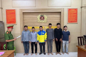 Từ bài viết đi phượt trên mạng, 8 thanh niên vướng vòng lao lý