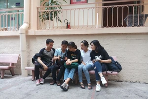 Tạm ngưng việc khám sức khỏe mới cho tốt nghiệp