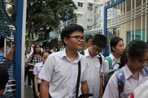 Đề thi tiếng Anh chuyên vào Trường Phổ thông Năng khiếu