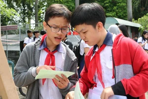 Đề toán lớp 10 dài, nhiều câu mang tính thực tiễn