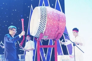 Hiệu phó ĐH Hoa Sen nhắn nhủ tân sinh viên 3 điều