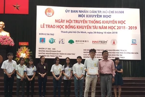 TP.HCM: Trao hơn 1,8 tỉ đồng học bổng cho SV nghèo vượt khó