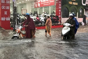 Ảnh hưởng bão số 9, nhiều trường cho SV nghỉ học ngày 26-11