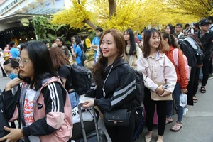 2.500 sinh viên háo hức lên chuyến xe miễn phí về quê đón tết