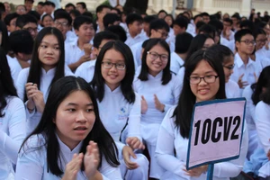 TP.HCM lấy ý kiến phụ huynh việc đeo khẩu trang trong trường