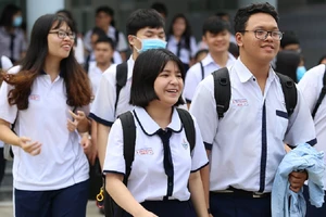 Dịch COVID-19: Học sinh TP.HCM tiếp tục nghỉ đến hết 19-4