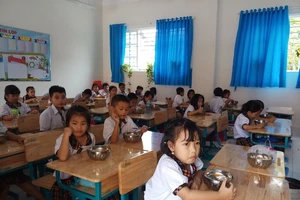 TP.HCM: Hiệu trưởng quyết định tổ chức bán trú khi học lại