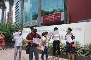 Hơn 200 phụ huynh đề nghị trường Việt Úc đối thoại 