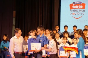 Không để bạn trẻ nào phải bỏ học vì dịch COVID-19