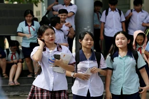 Thí sinh tham dự kỳ thi tuyển sinh vào lớp 10 tại TP.HCM. Ảnh: HOÀNG GIANG