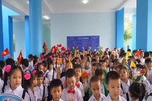 Bộ GD&ĐT: Địa phương giãn cách xã hội khai giảng trực tuyến