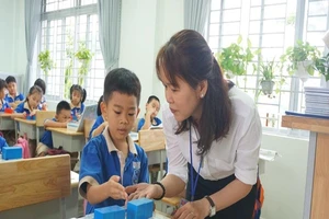 TP.HCM: GV khó khăn được hỗ trợ ít nhất 500.000 đồng ăn Tết