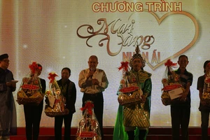 Ga la Mai Vàng 2021: Đong đầy yêu thương