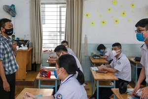 TP.HCM: 90 HS nghỉ học vì phụ huynh bay trên chuyến VN213