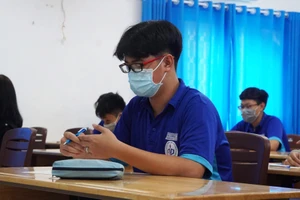 Khẩn trương kiểm tra học kỳ để tránh dịch