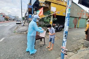 Sở GD&ĐT TP.HCM đề xuất hỗ trợ thiết bị học online cho hơn 72.000 HS