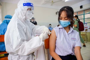 TP.HCM: Học sinh khối 9, 12 sẽ đi học trước