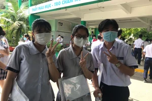 TP.HCM : 1 thí sinh mang điện thoại di động vào phòng thi