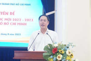 Phụ huynh than phiền các khoản đóng góp ngoài học phí quá lớn