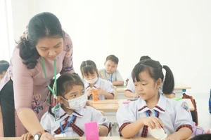 TP.HCM đảm bảo 100% học sinh lớp 3 được học môn Tin học, tiếng Anh