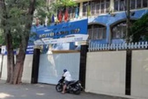 Vụ nâng điểm tại trường THPT Nguyễn Công Trứ: Hiệu trưởng bị nhắc nhở