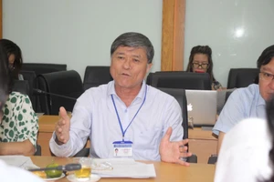 Đóng học phí phải mất phí, giám đốc Sở GD&ĐT TP.HCM: "Tôi cũng bức xúc!" 