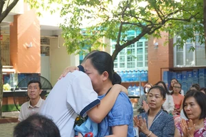 Xúc động thư gửi ba mẹ trong lễ tri ân