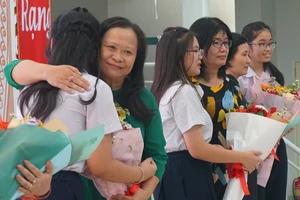 Món quà bất ngờ dành tặng học trò trước kỳ thi tuyển sinh vào lớp 10