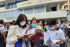 Công bố điểm thi, điểm chuẩn vào lớp 10 Phổ thông Năng khiếu