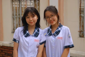 TP.HCM: Điểm chuẩn vào lớp 10 chuyên toán tăng mạnh, chuyên Anh lại giảm