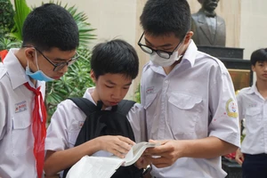 Sau khi biết điểm chuẩn lớp 10, thí sinh ở TP.HCM cần làm gì? 